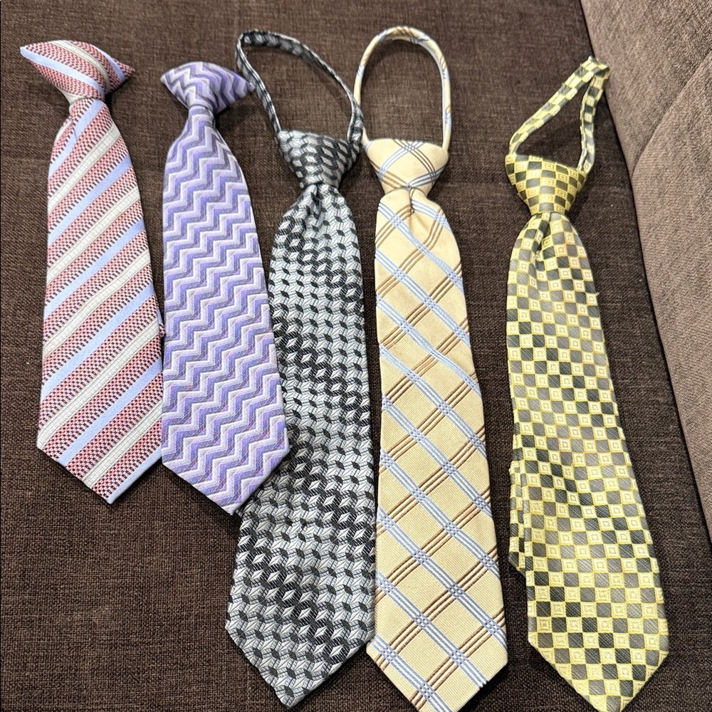 Boy’s Set of 5 Patterned Ties in Various Colors